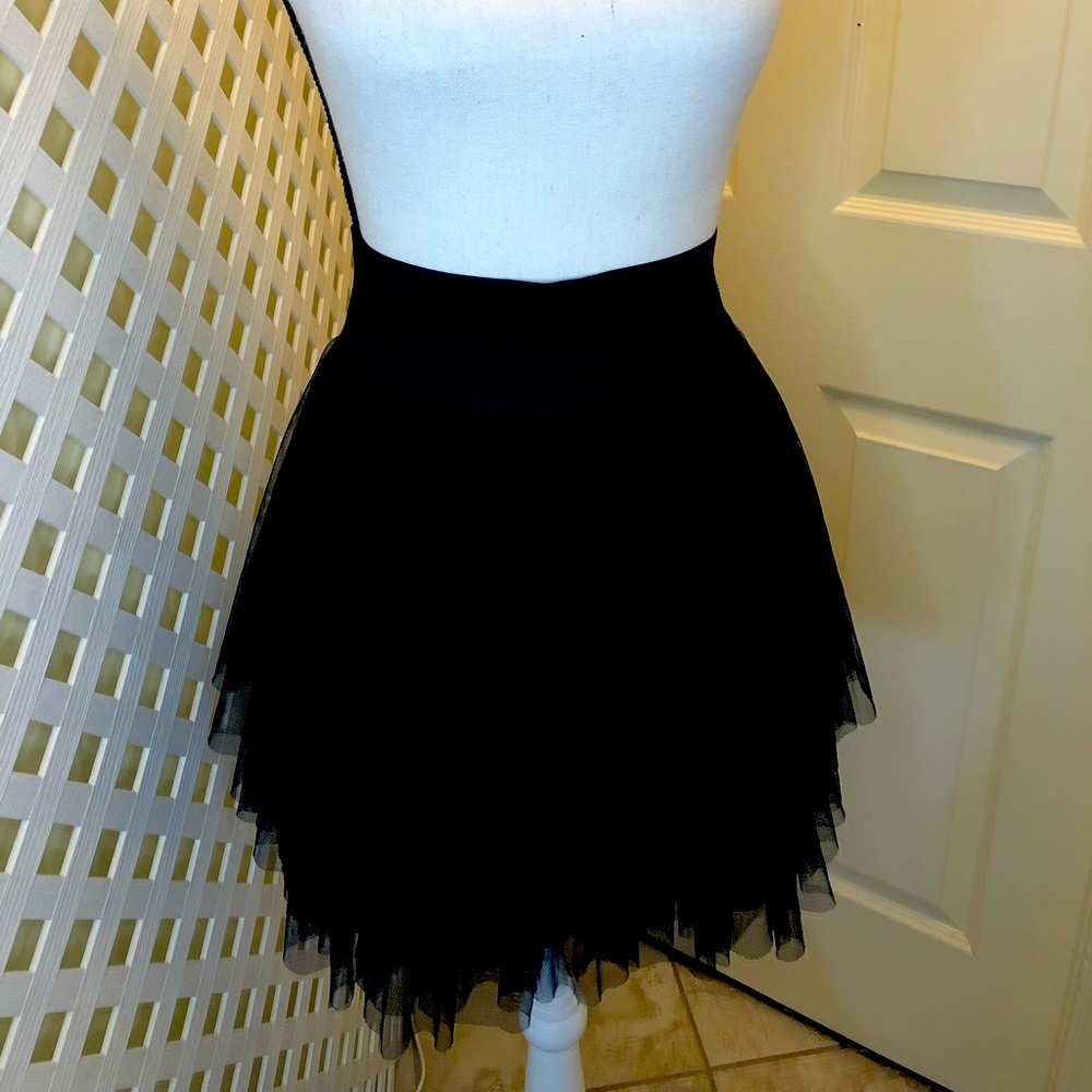 NWOT BLACK LACE SKIRT SZ. M JR